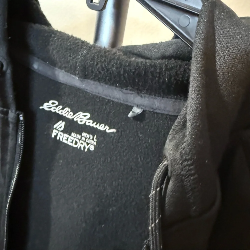 Eddie Bauer Men's Black Performance Jacket - Picture 4 of 7